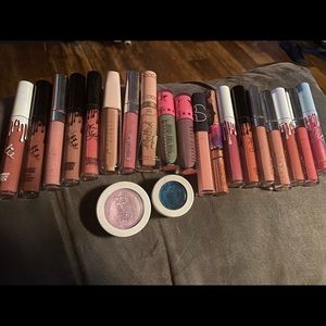 Assorted lip products, etc